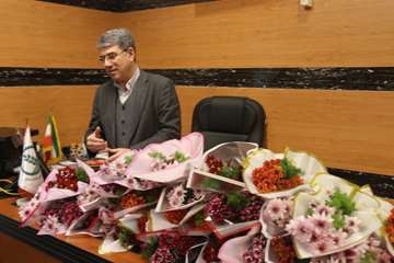 تقدیر از کارمندان خانم شاغل در معاونت تحقیقات و فناوری دانشگاه به مناسبت روز زن