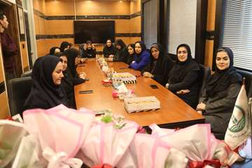 تقدیر از کارمندان خانم شاغل در معاونت تحقیقات و فناوری دانشگاه به مناسبت روز زن