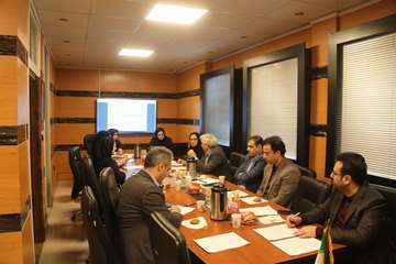   سیزدهمین جلسه شورای  پـژوهشی دانشگاه برگزار شد  